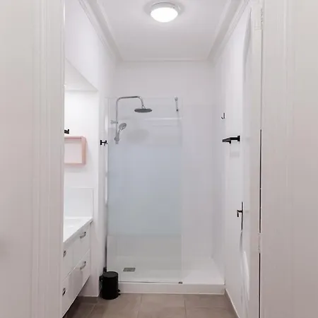 Elegant 2-bedroom Carré D'or 2 Bedrooms Appartement *